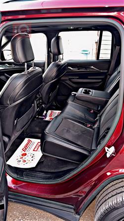 جیپ گراند شیرۆکی